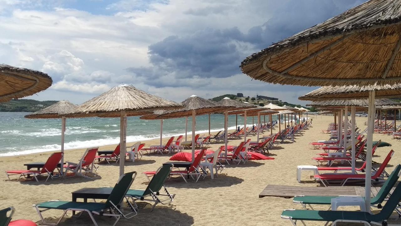 Sea And Sky Apartment Néa Péramos Dış mekan fotoğraf